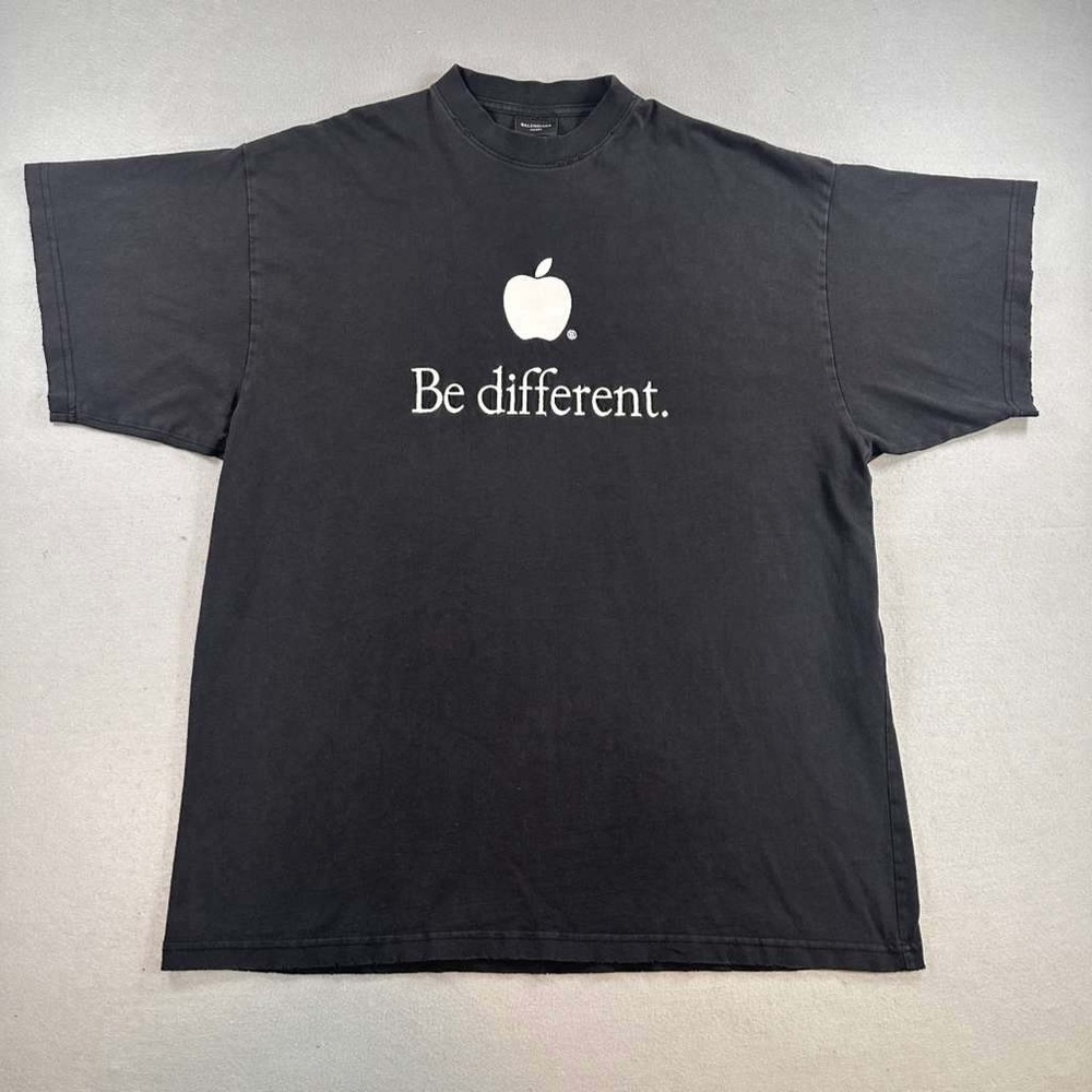 Balenciaga T-Shirt Mens Large Black Be Different Apple Graphic Tee Distressed